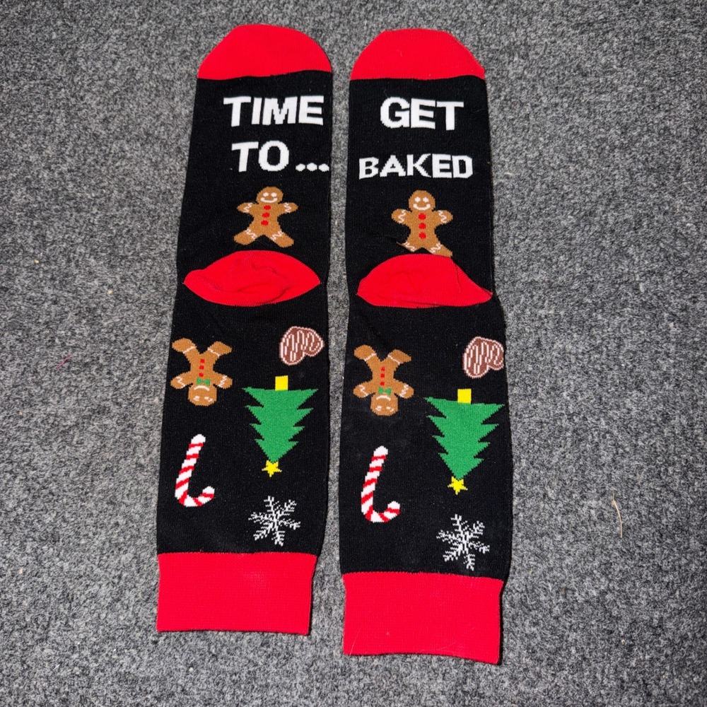 Christmas Novelty Socks Unisex One Size Gift Gingerbread Time To Get Baked Fun